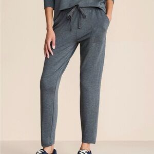 Lou & Grey Charcoal Jogger Pants